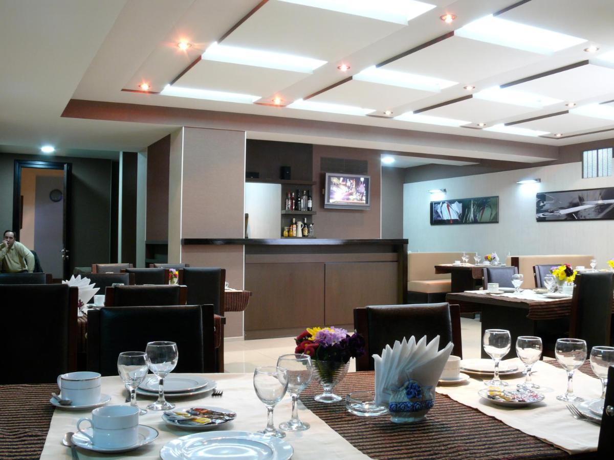 Iliani Hotel Tbilisi Ngoại thất bức ảnh