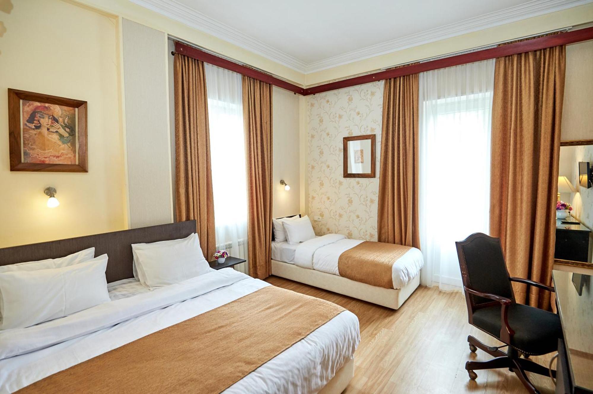 Iliani Hotel Tbilisi Ngoại thất bức ảnh