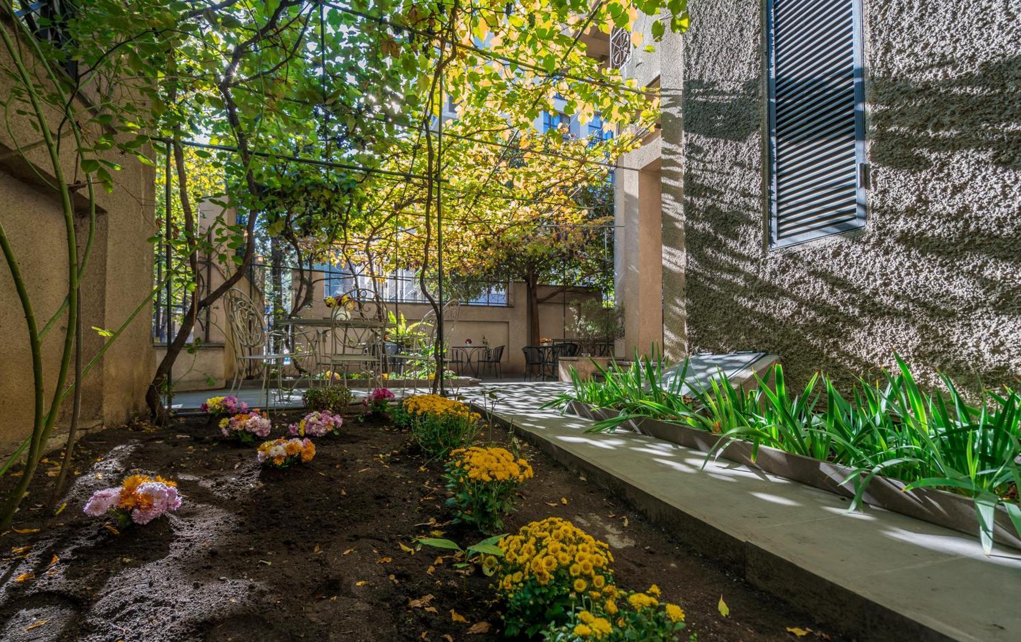 Iliani Hotel Tbilisi Ngoại thất bức ảnh
