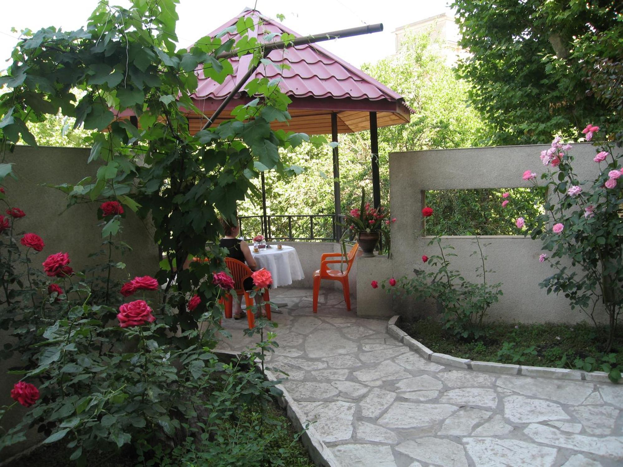Iliani Hotel Tbilisi Ngoại thất bức ảnh